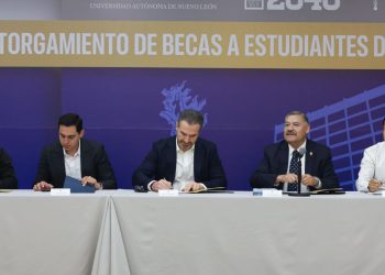 UANL y Monterre y firman convenio de becas