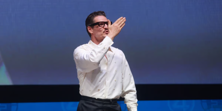 Pedro Pascal Conmueve En La CCXP México
