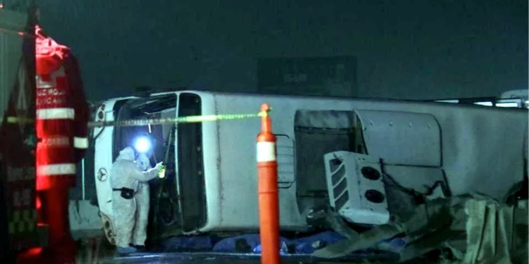 ruta-611-accidente-Apodaca-carretera-miguel-alemán-volcadura-de-camión