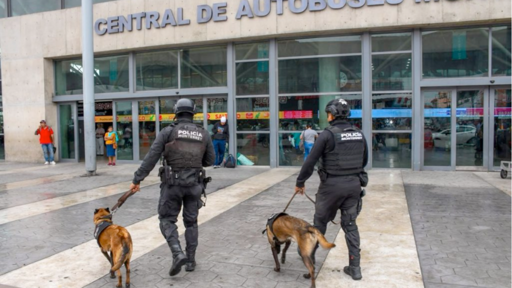 Filtros-de-seguridad-Vigilancia-municipal-operativo-preventivo-Adrián-de-la-Garza