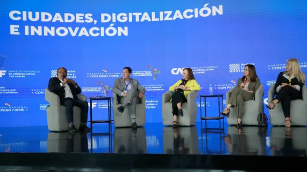 Digitalización-en-Escobedo-Andrés-Mijes-trámites-digitales-combate-a-corrupción