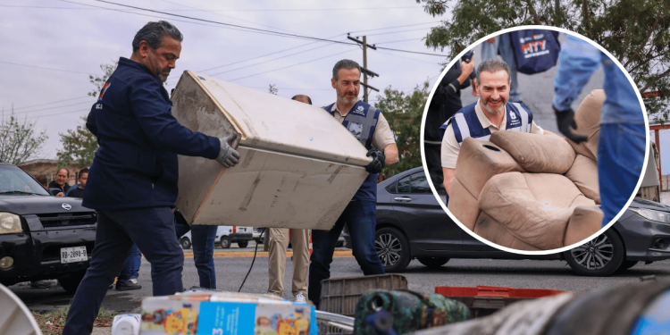 PORTADA. adrián de la garza ayudando durante el operativo de limpieza de la colonia Maestro.