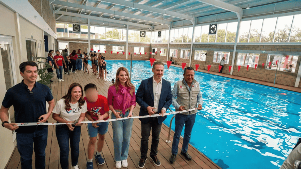 nuevo Domo Acuático tiene una piscina de natación adaptada gratis