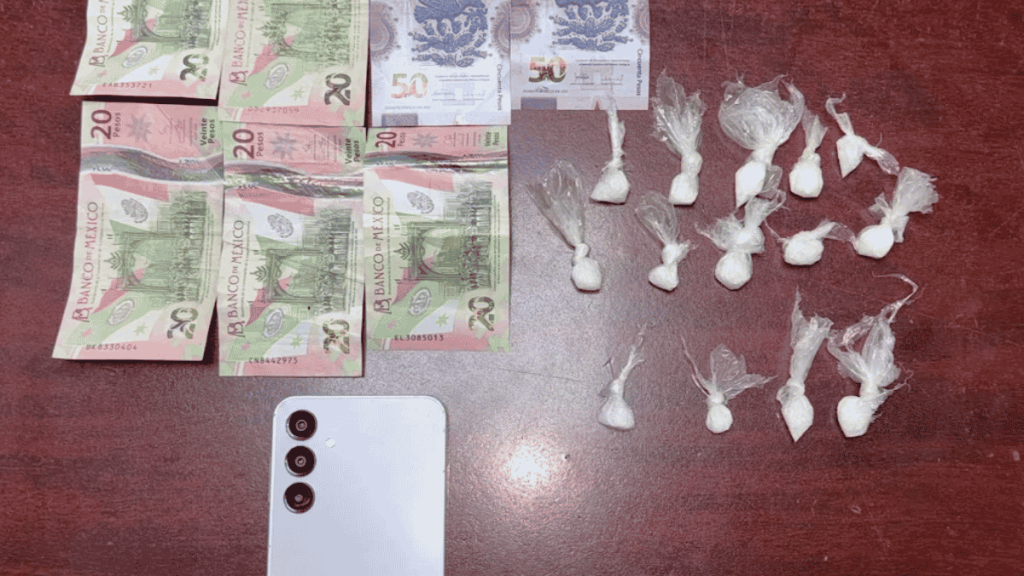 policías de monterrey aseguran droga