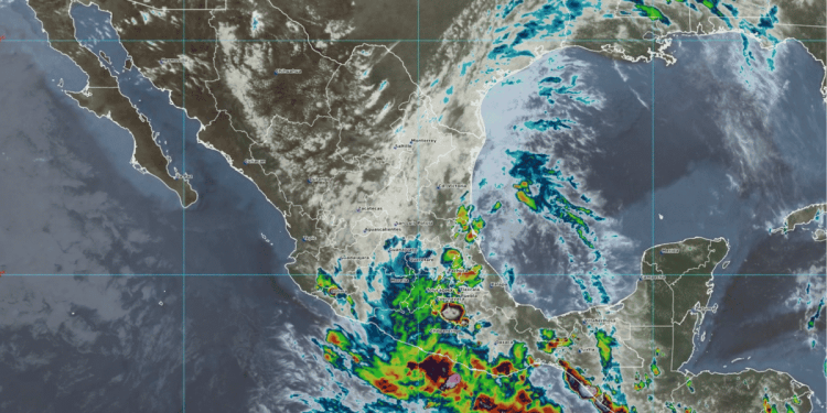 Tormenta tropical Boris azota el sur de México