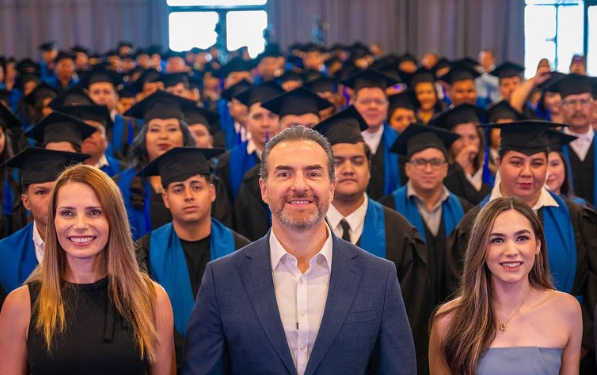 Segundo Informe: Adrián de la Garza impulsa la Prepa Regia para jóvenes de Monterrey